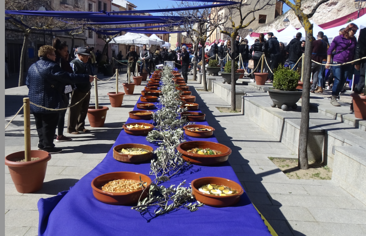 Ulldemolins celebra aquest diumenge la 45a edició de la Diada gastronòmica de la Truita d'espinacs amb suc